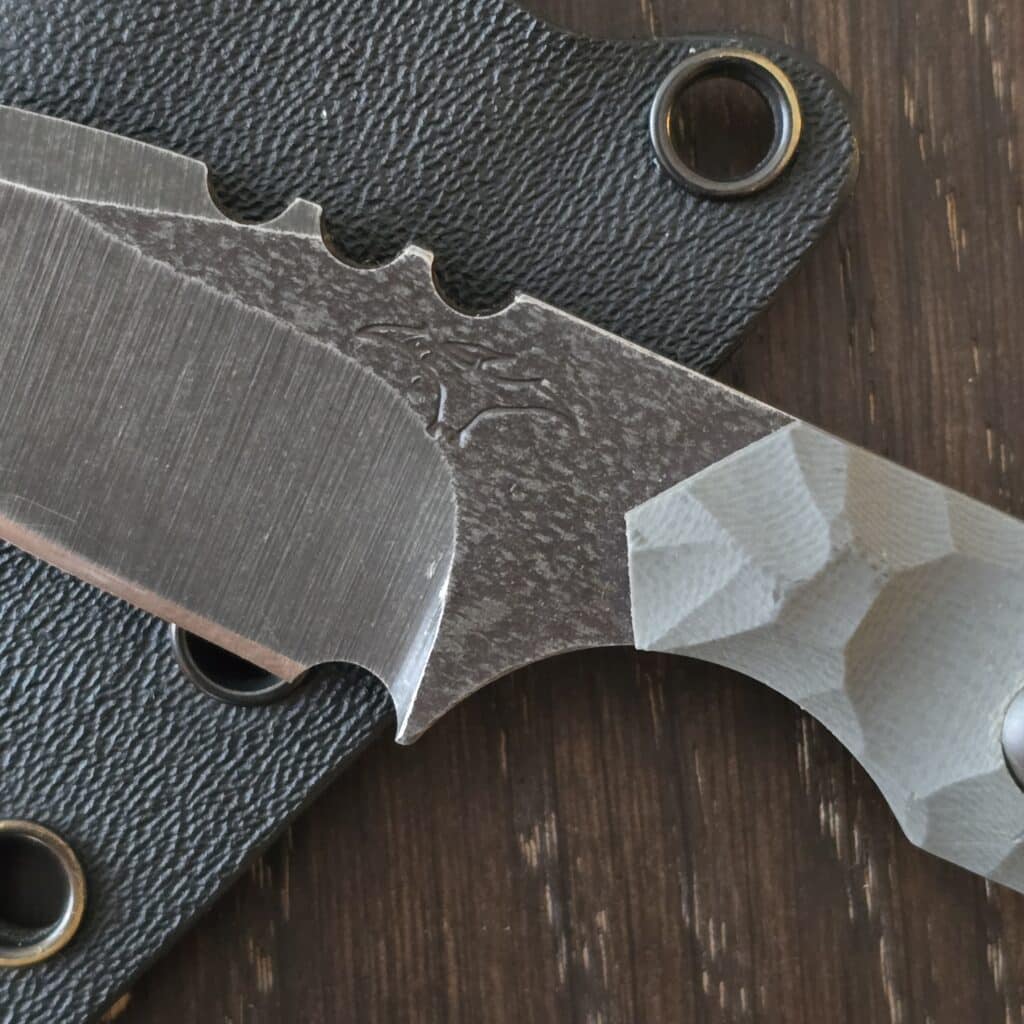 Tactical Pterodactyl Knives Mini Camper in Crewear and Gray Rock Pattern G10 and Black Kydex Sheath – gallery image 2