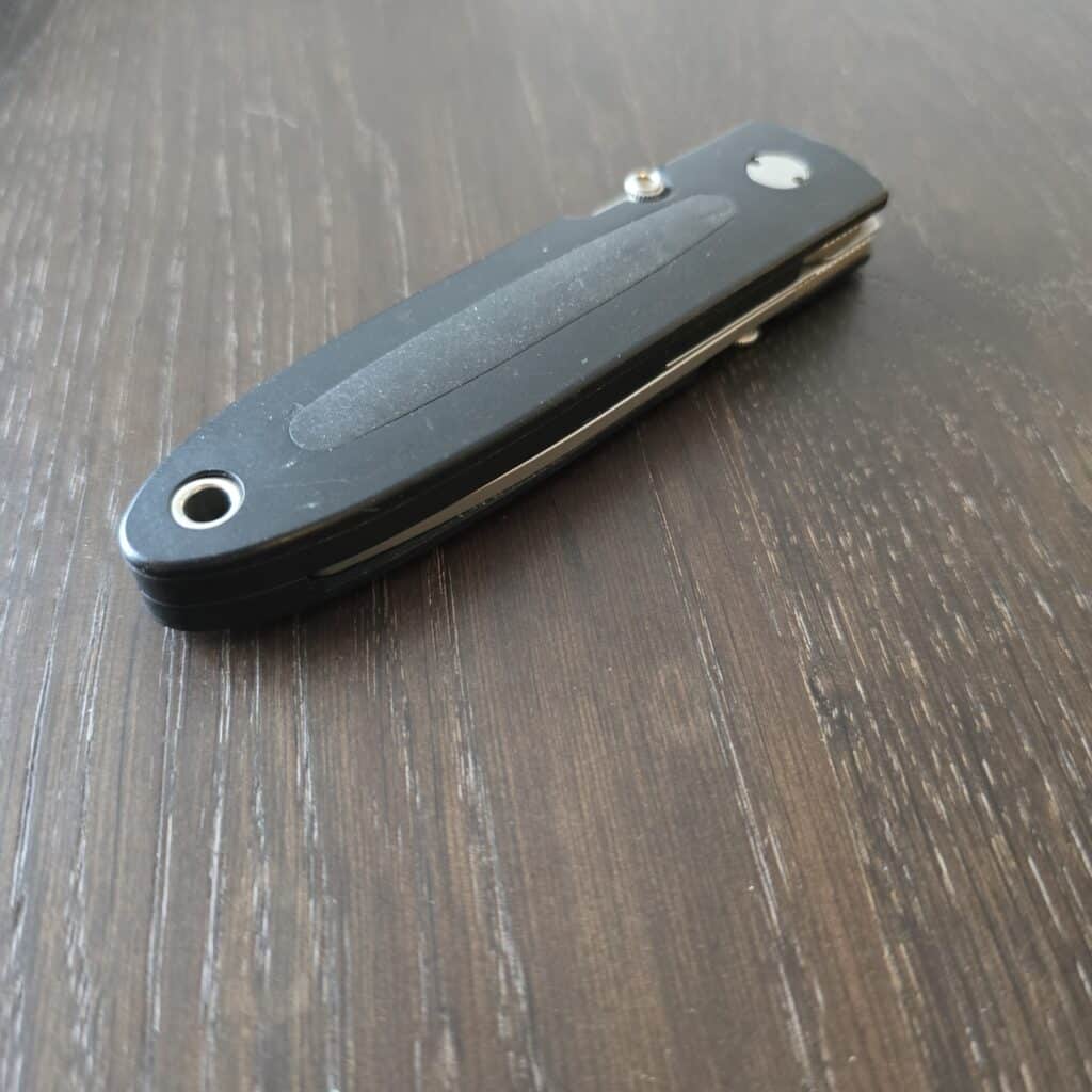 Buck USA model 180 cross lock stainless drop point main blade and gut hook/cord cutter secondary blade both blades lock using a liner lock (USED) – gallery image 5