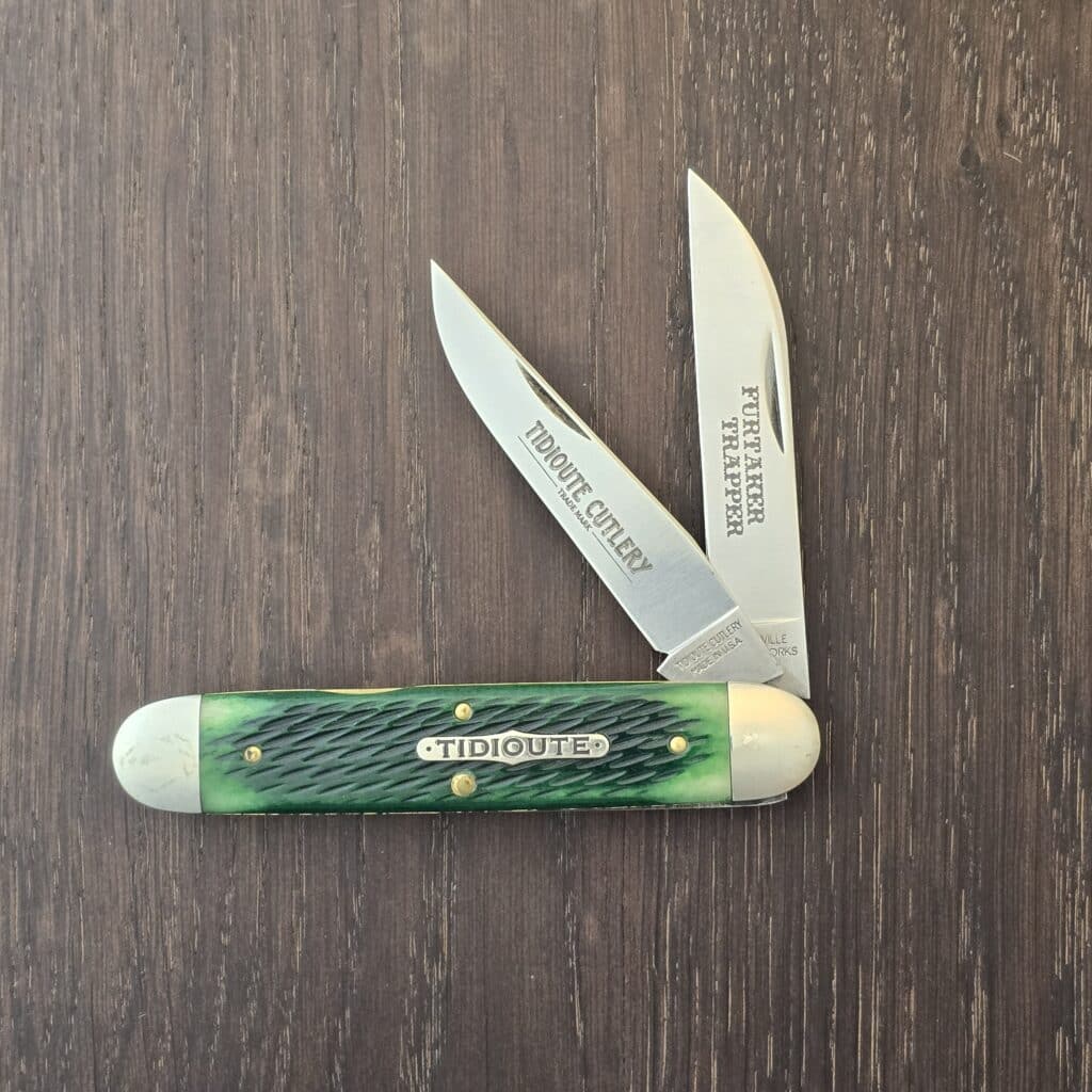 Great Eastern Cutlery #538210 Tractor Green Jigged Bone SN39 knife for sale