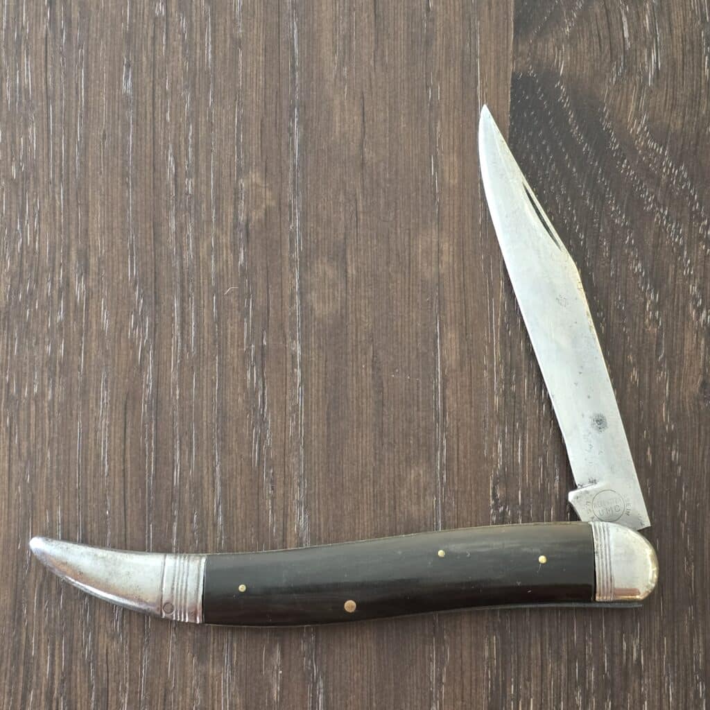 Remington USA Vintage Fisherman in Black Pyroxylin (celluloid) Composite 1933-1938 "Black Beauty" R932 knife for sale