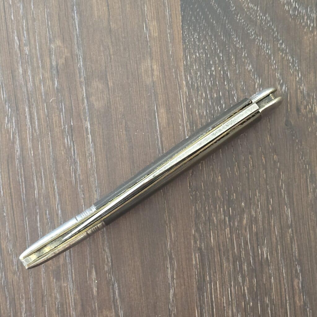 Remington USA Vintage Fisherman in Black Pyroxylin (celluloid) Composite 1933-1938 "Black Beauty" R932 knife for sale