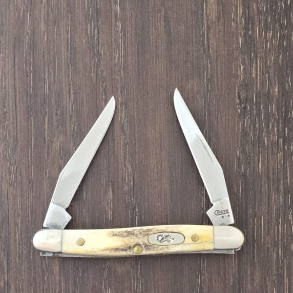 Case SS USA Tiny Muskrat in Stag 1984 – gallery image 1