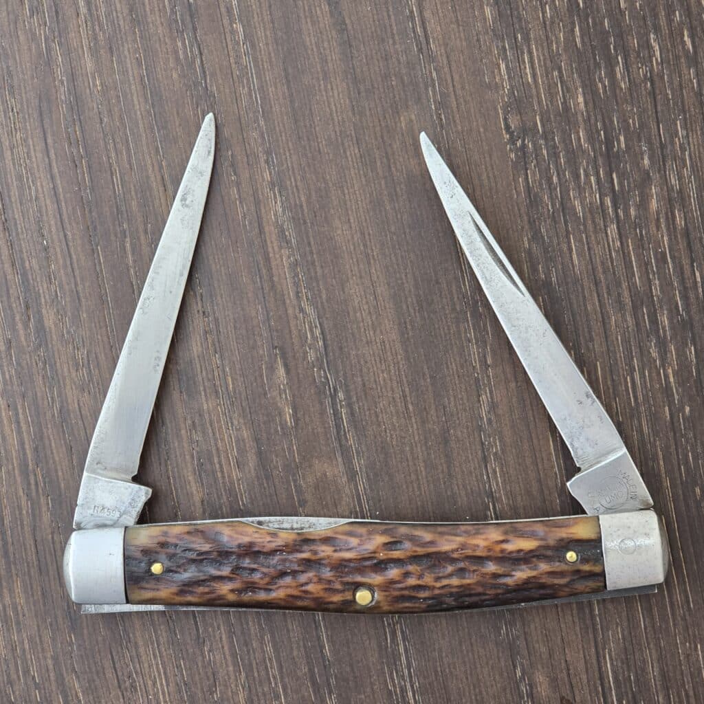 Remington USA Vintage R4593 Muskrat in Brown Jigged Bine knife for sale