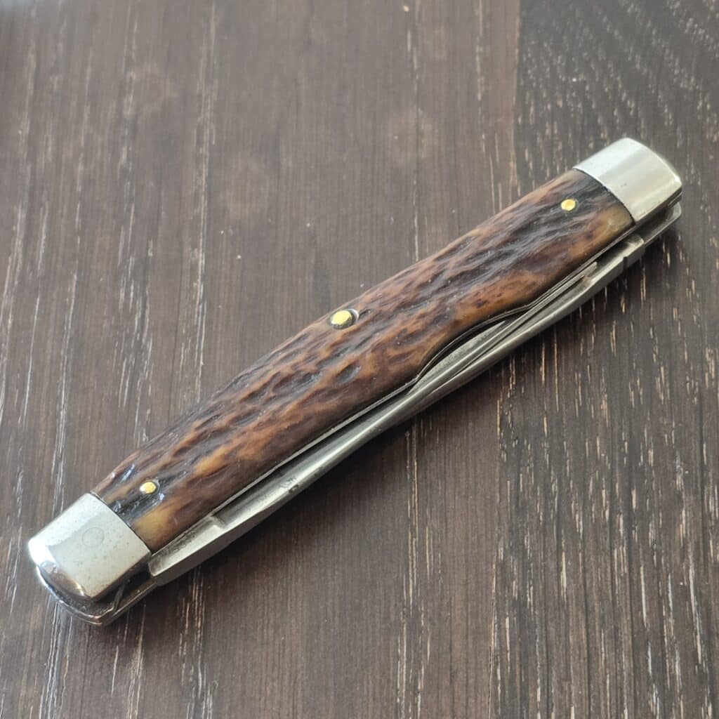 Remington USA Vintage R4593 Muskrat in Brown Jigged Bine knife for sale