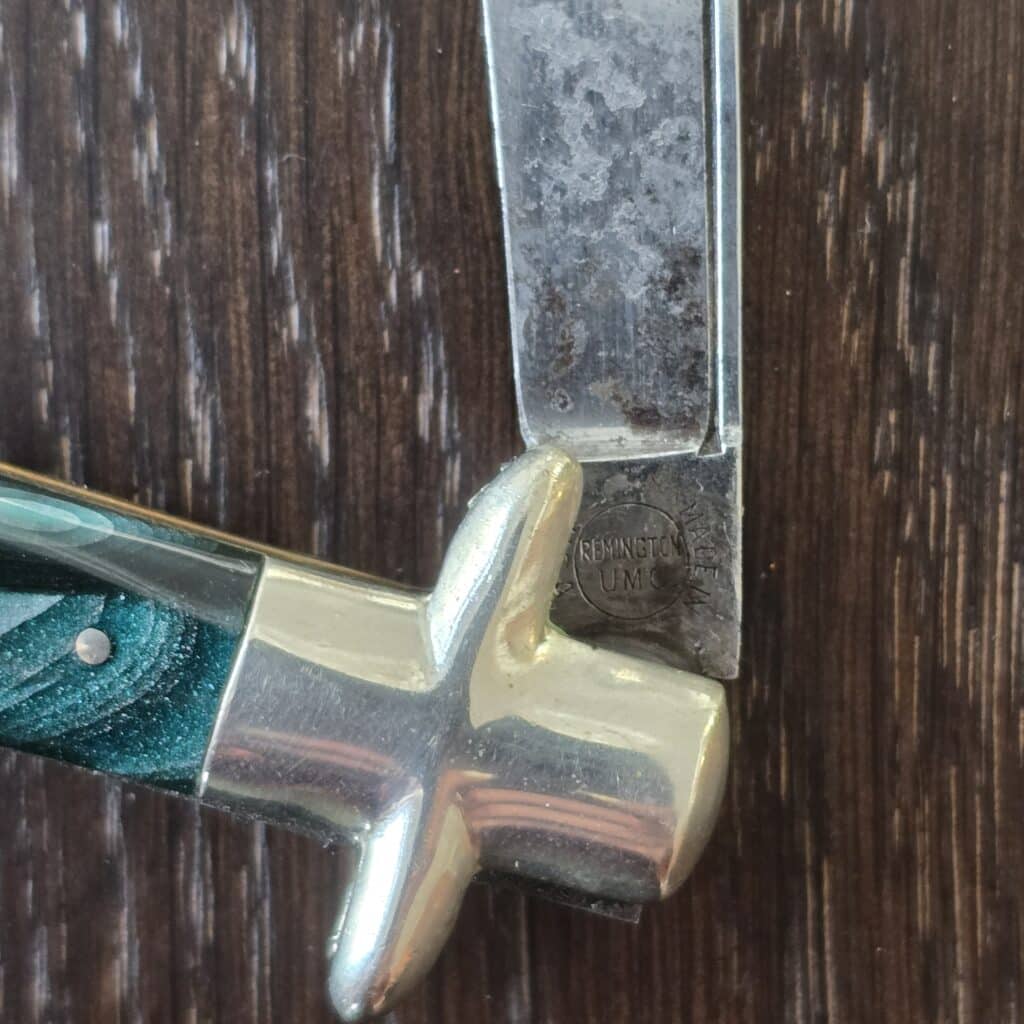 Remington USA Vintage Guardless Fishtail Bowie R655 Green Swirl Pyremite Scales 1931/1933 – gallery image 3