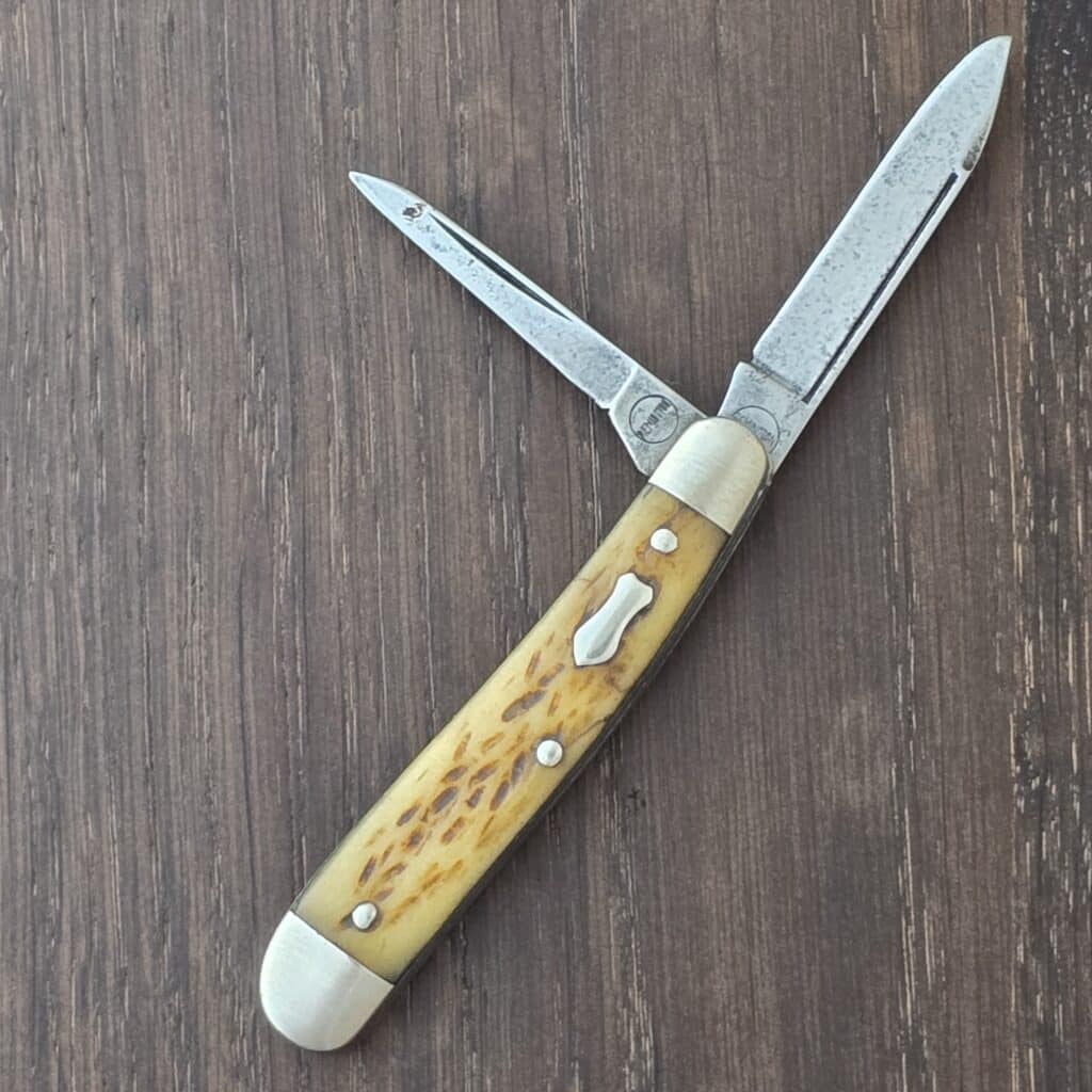 Remington USA Vintage Dogleg Jack Blond Rogers Bone R673 knife for sale