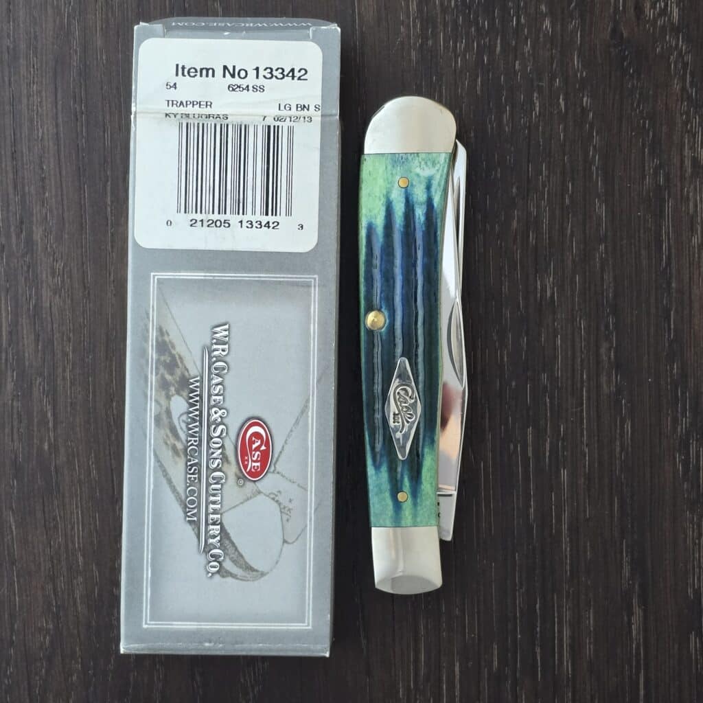 Case USA 6254 SS Trapper in Kentucky Blue Grass Bone No. 13342 – gallery image 3