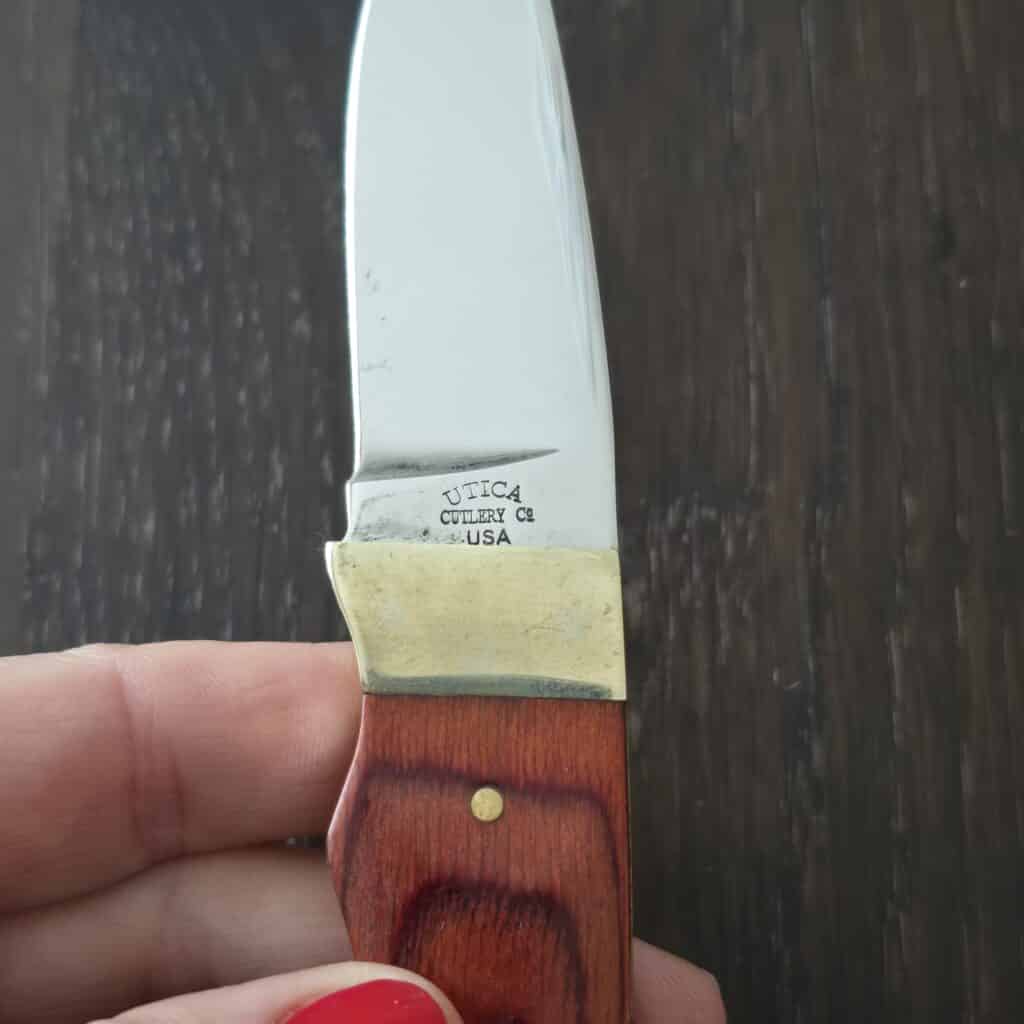 Vintage Utica Cutlery Adiirondack Series Fixed Blade Knife (please note age patina) – gallery image 3