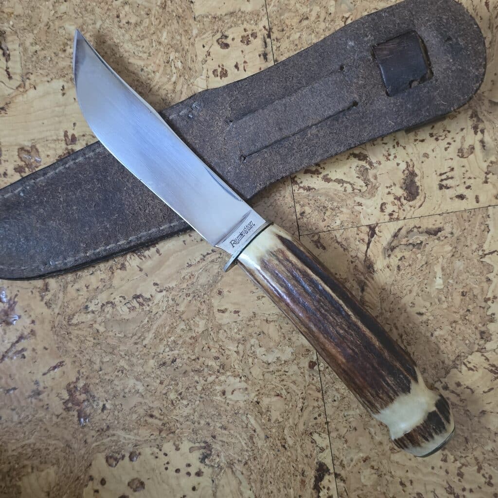 Remington USA RH73 1933-1940 in Stag with Nickel Silver Cap, 1/2 Guard Deer Etching and Original Leather Sheath – gallery image 3