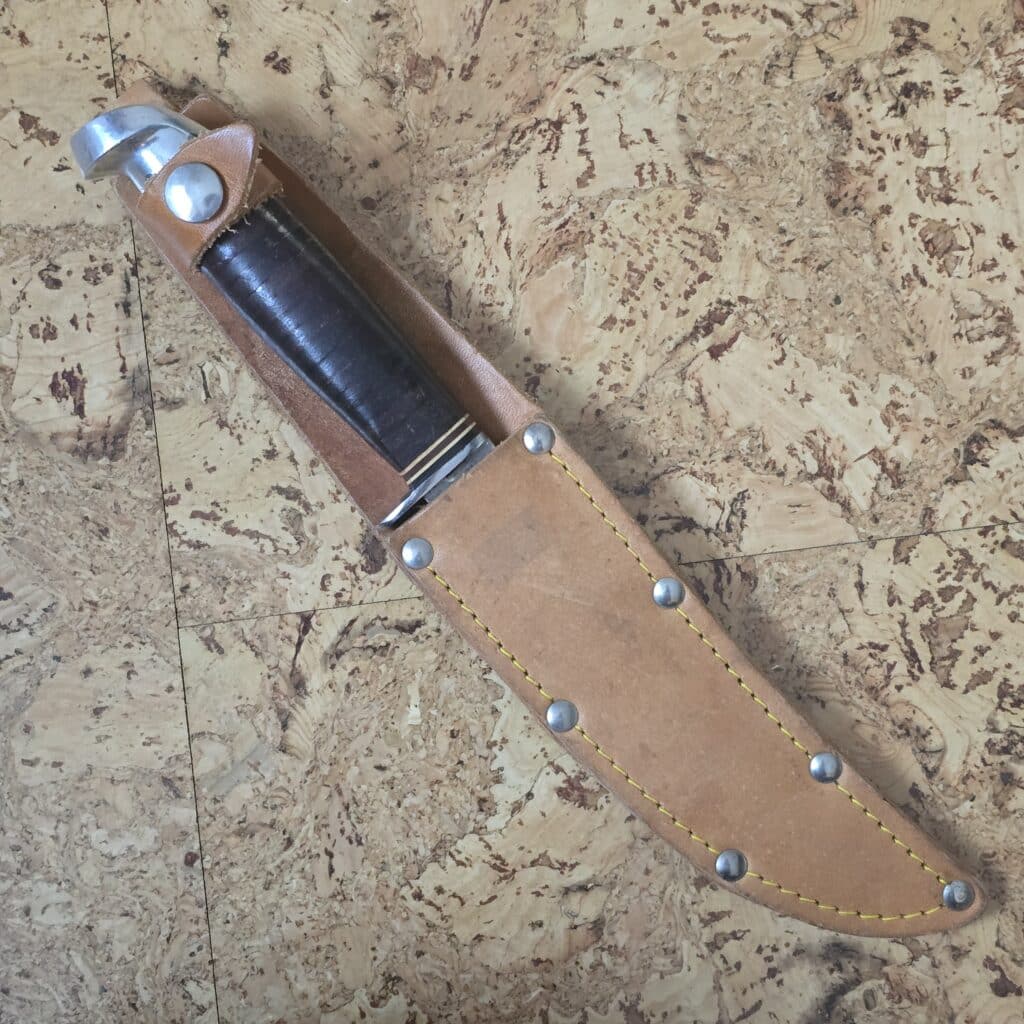 Western Bolder Co. USA Vintage Stacked Leather Fixed Blade with Birds Head Rounded Aluminum Pommel 1950-67 with Original Leather Sheath – gallery image 3