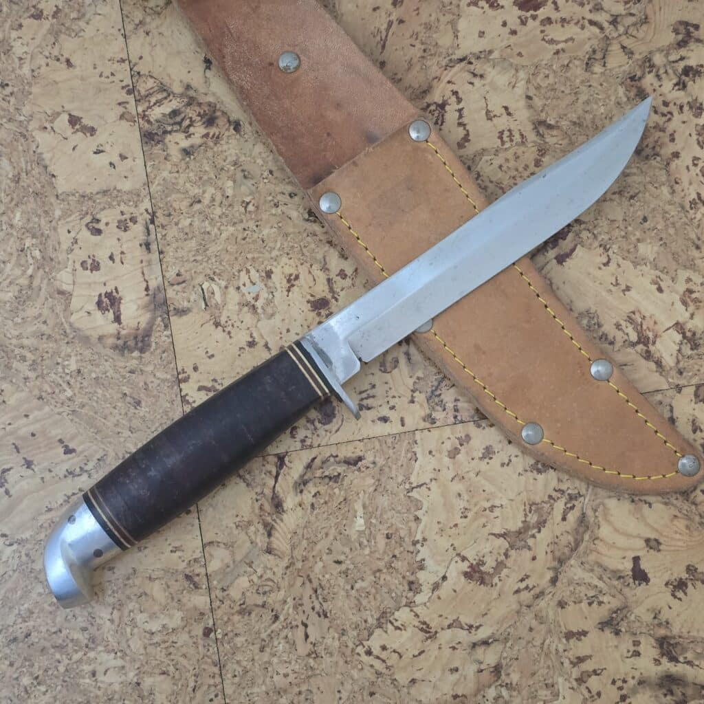 Western Bolder Co. USA Vintage Stacked Leather Fixed Blade with Birds Head Rounded Aluminum Pommel 1950-67 with Original Leather Sheath – gallery image 2