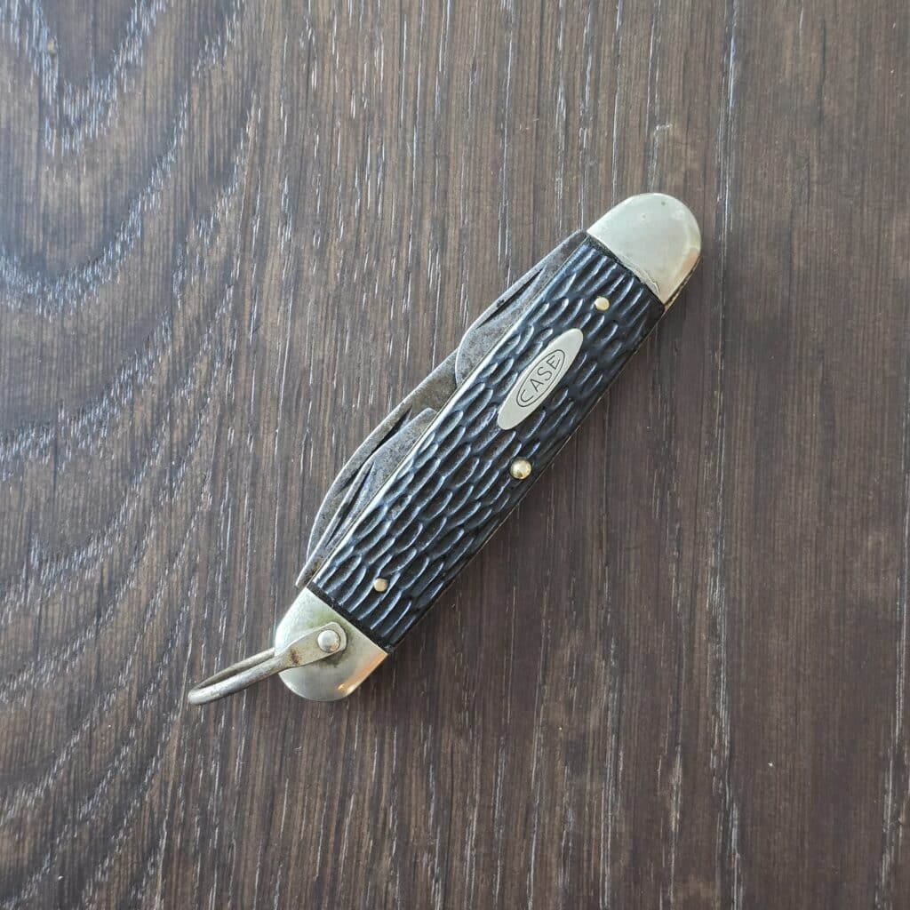 Case USA Vintage Scout/ Camper Knife #640045 B with Delrin Scales (clean and working, no wobble, good snap)1948-1952 – gallery image 5