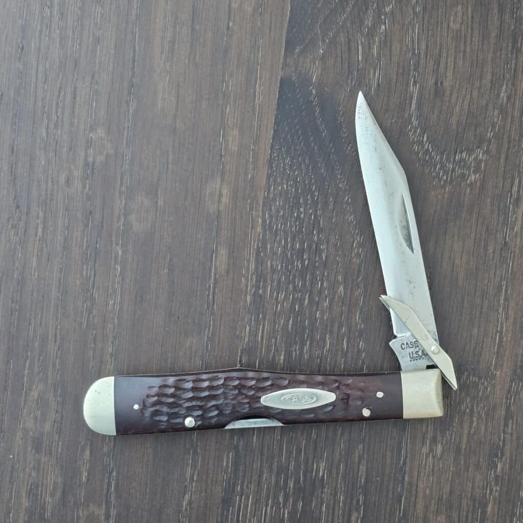 Case USA 1990 SS Cheetah XX 61011 1/2 Oval Shield 5 dot Dark Brown Rodgers Jigged Bone 1995 (not original box) knife for sale