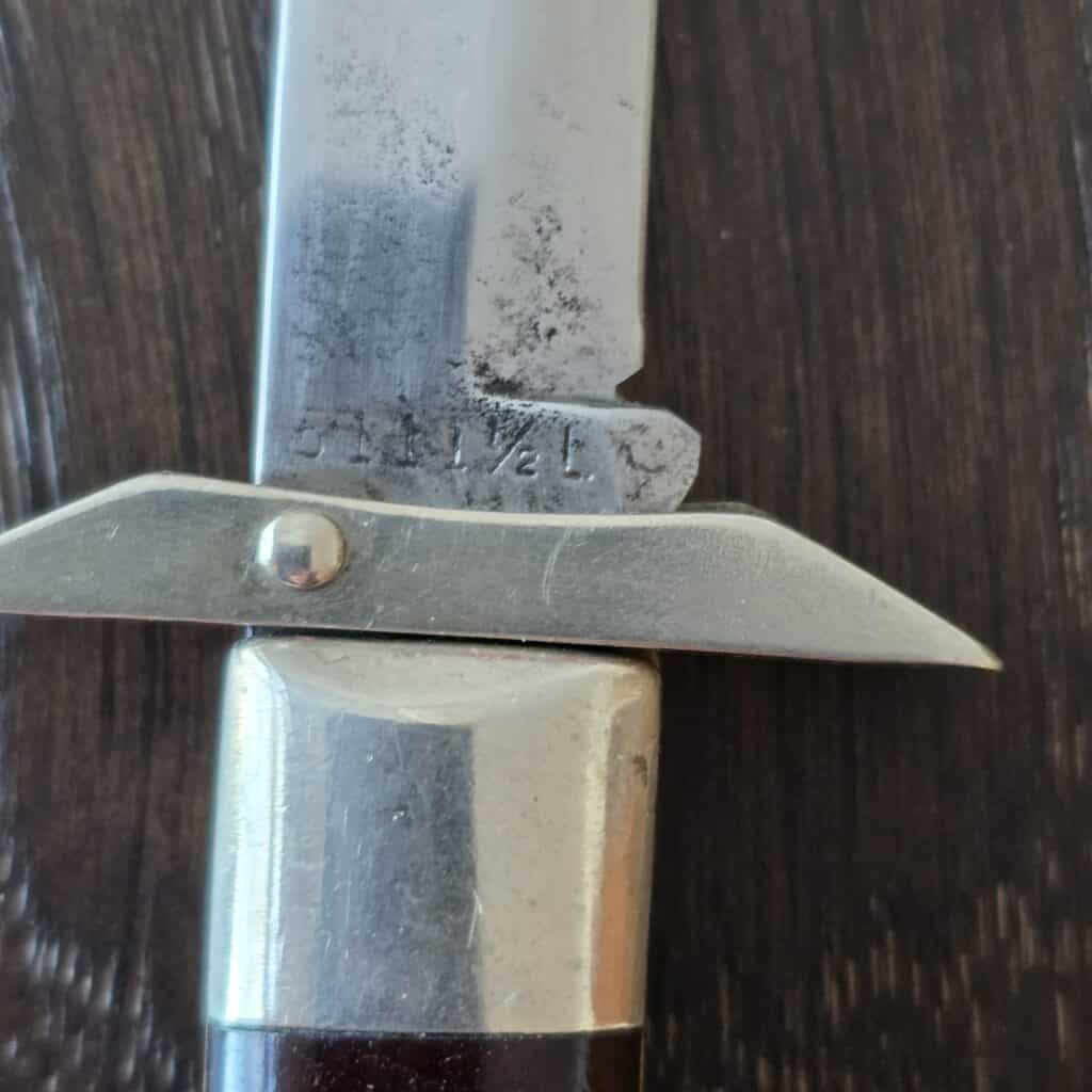 Case USA 1990 SS Cheetah XX 61011 1/2 Oval Shield 5 dot Dark Brown Rodgers Jigged Bone 1995 (not original box) knife for sale