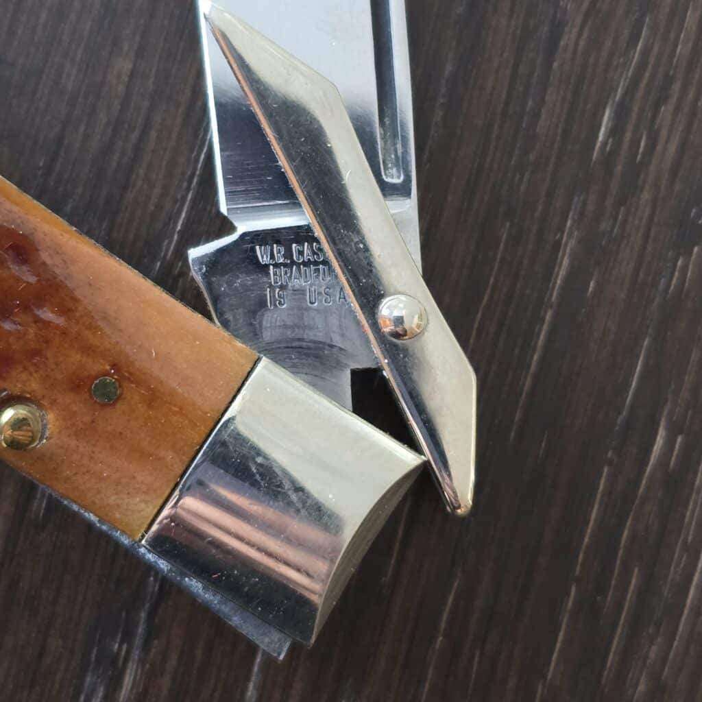 Case USA 1990 SS Cheetah XX 61011 1/2 Green Bone Classic Series By Bluegrass Cutlery Arrowhead Shield (Color has drifted over time towards brown) knife for sale