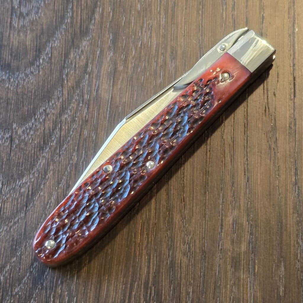 Tuna Valley Cutlery Mountain Cougar Crimson Clover Jigged Bone w/154CM (1 of 10) – gallery image 4