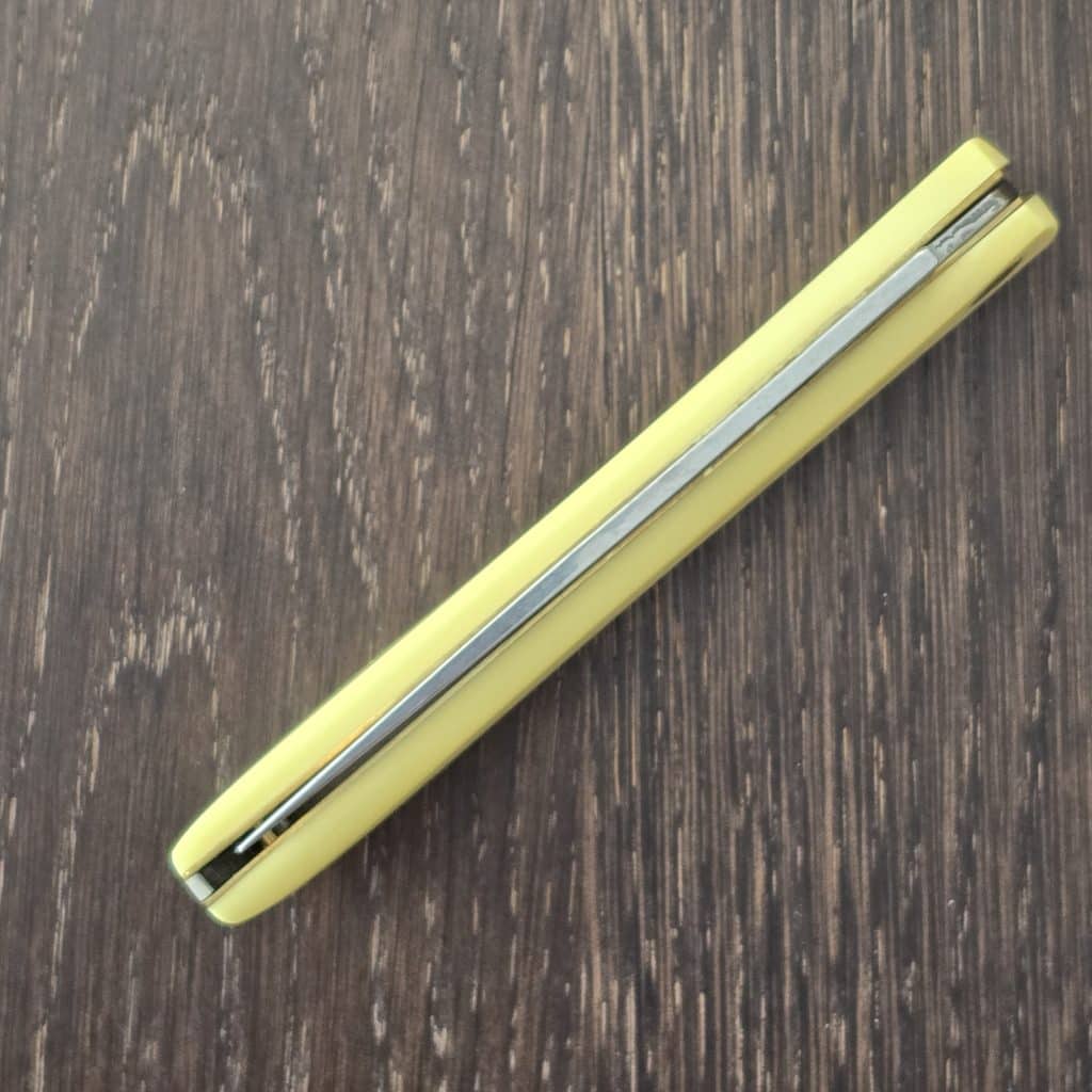 Case XX USA No. 00038 Yellow Synthetic Smooth Sod Buster 3138 SS knife for sale