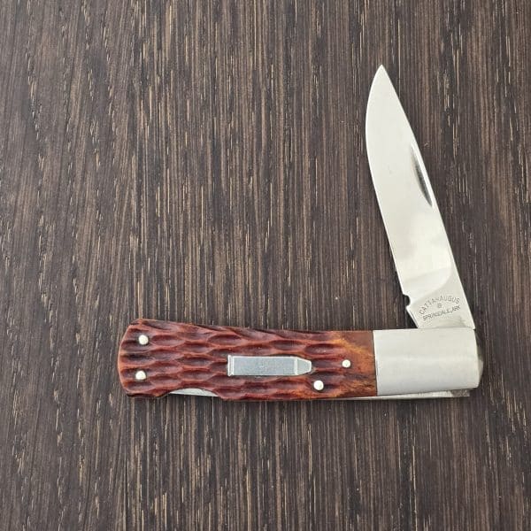 Cattaraugus K.C.C. CM-10 Japan Red Jigged Bone Lock back (no box) – gallery image 1
