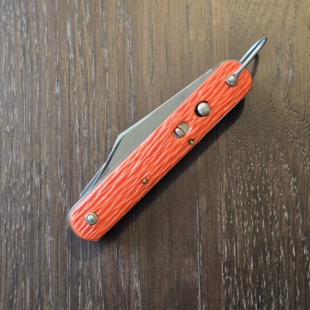 Schrade Walden NY USA Paratrooper 4 in Orange Delrin and Stainless Steel made 1950-1972 (original make with heavier quality build) AMAZING Snap to Open - Image 4