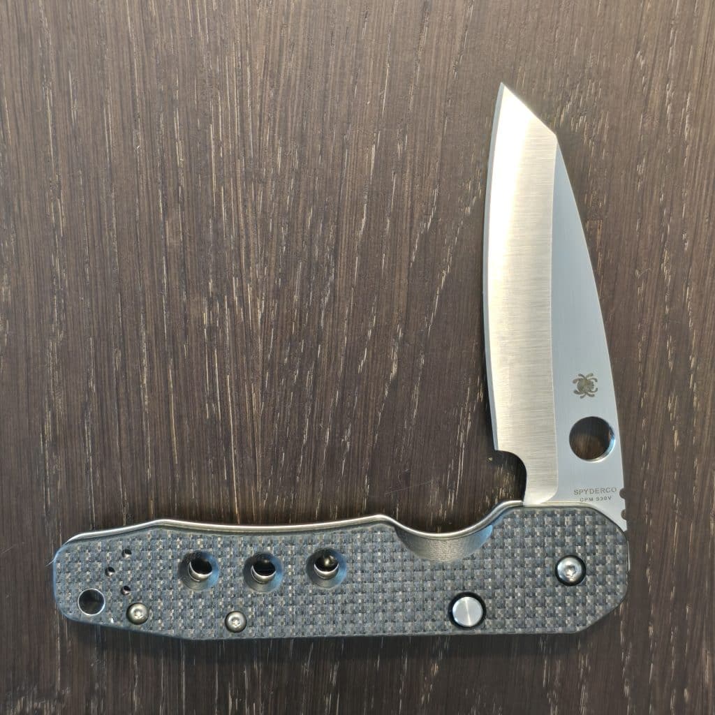 Spyderco Smock CF C240CFPin Black Carbon Fiber and CPM S30V - Image 2