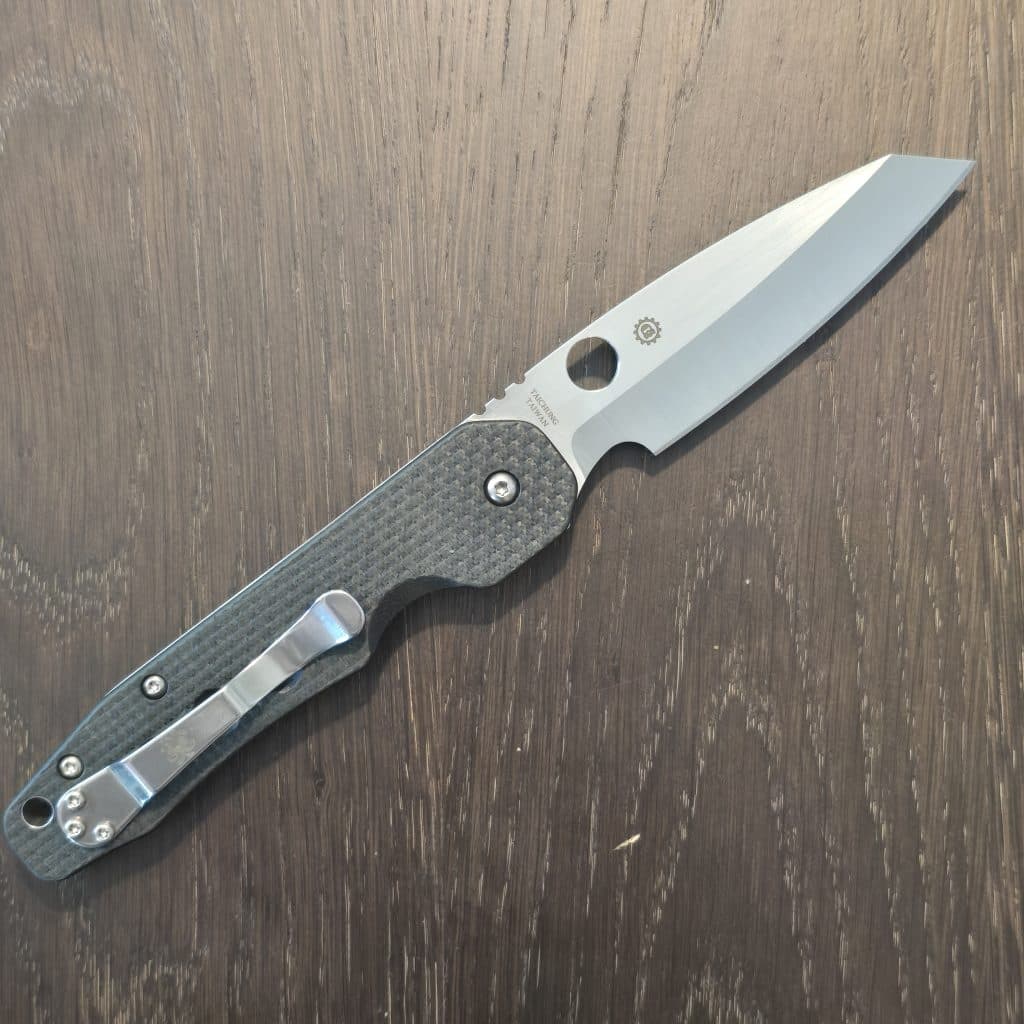 Spyderco Smock CF C240CFPin Black Carbon Fiber and CPM S30V