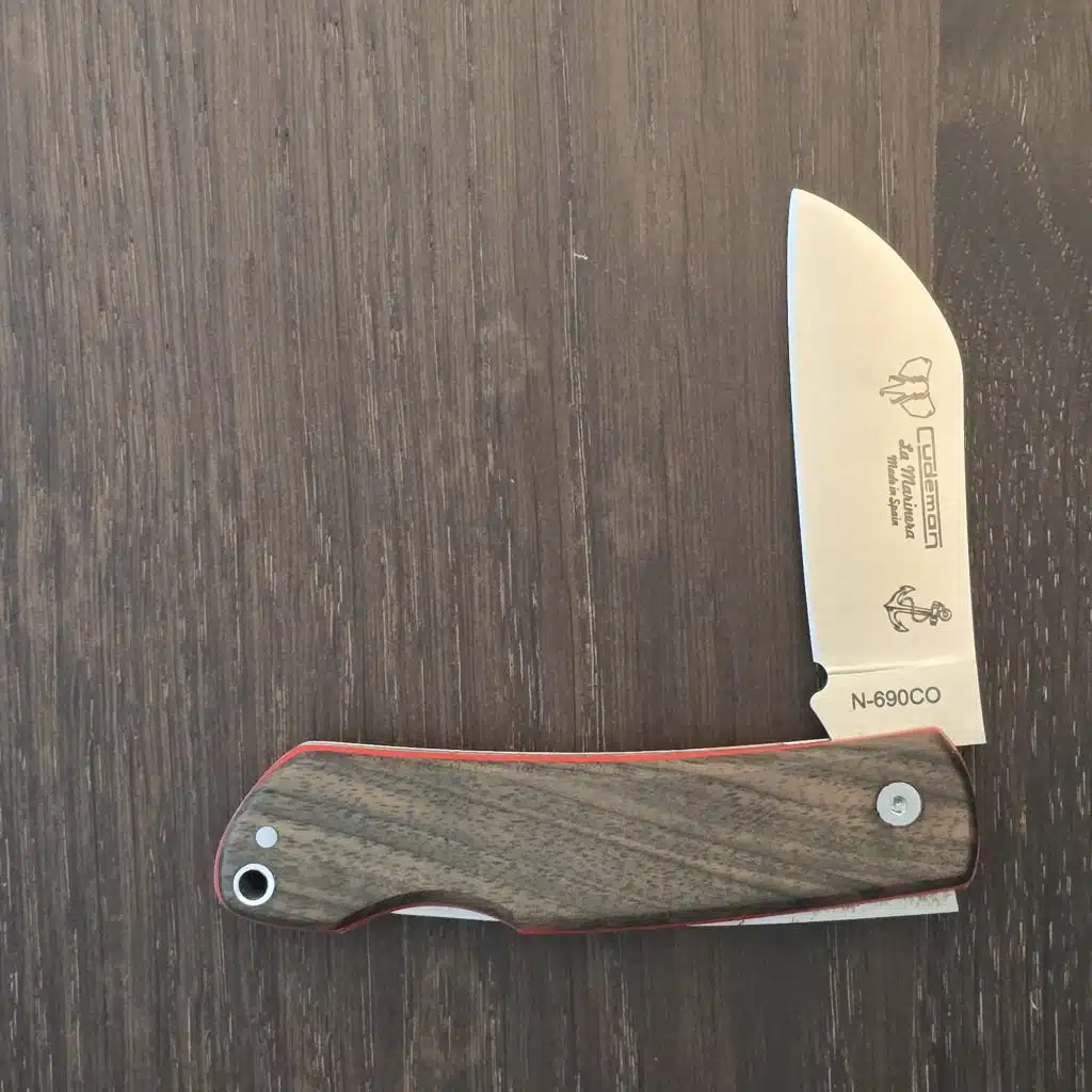 Cudeman 386G La Marinera Lockback Knife in Walnut and N-690
