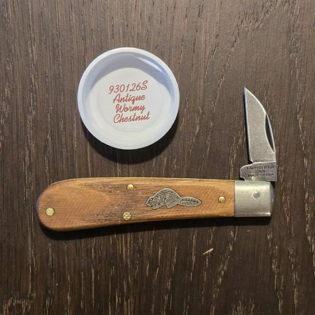 Great Eastern Cutlery #930126 S (short) Antique Wormy Chestnut