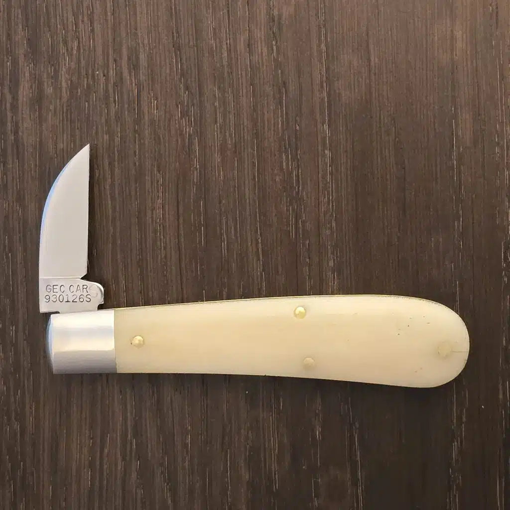 Great Eastern Cutlery #930126 S (short) Smooth White Bone (discounted store model) - Image 2